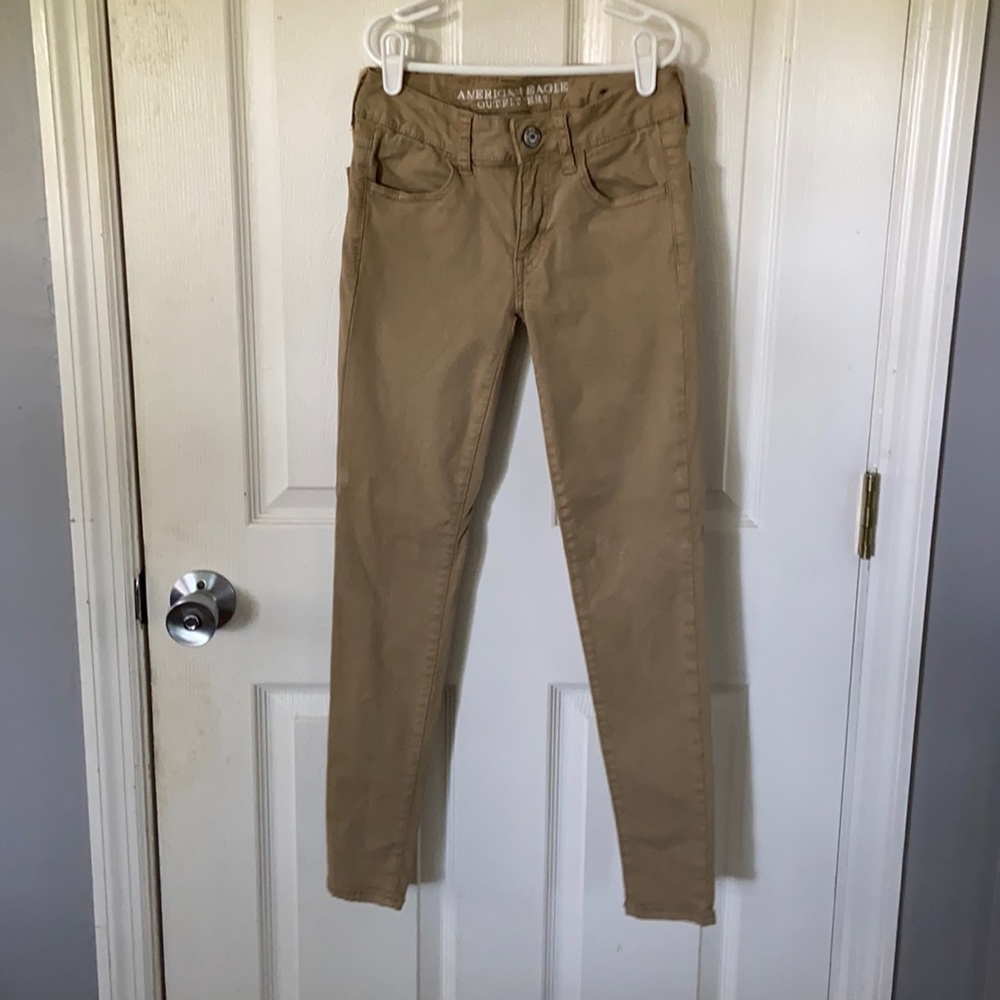 khaki jeggings American Eagle